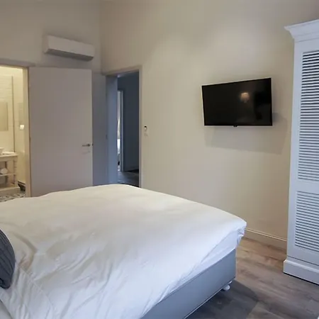 The Hamptons Boutique Bed & Breakfast