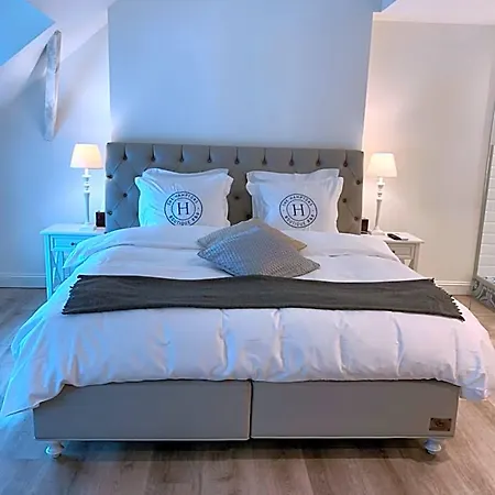 The Hamptons Boutique Bed & Breakfast 4*