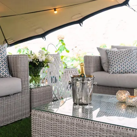 Bed and Breakfast The Hamptons Boutique
