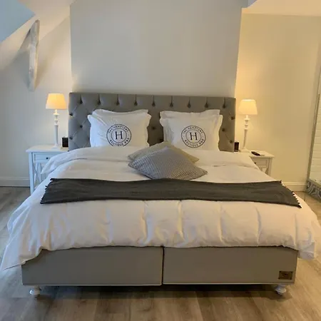 The Hamptons Boutique Bed and Breakfast Γάνδη