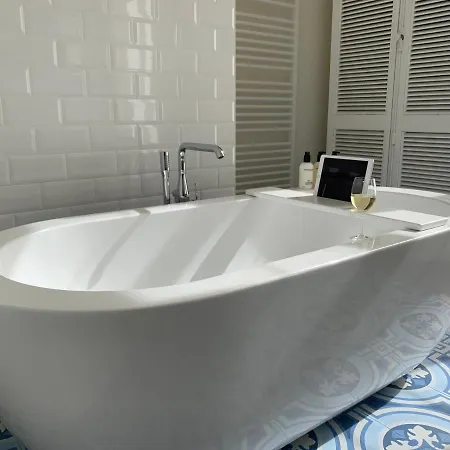 The Hamptons Boutique 4*