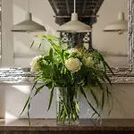 The Hamptons Boutique فندق مبيت وإفطار