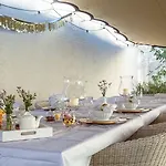 The Hamptons Boutique خنت